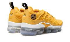 AIR VAPORMAX PLUS OMEN WMNS DO5874 700