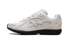 204L "Year of The Horse - White" U204L8OV