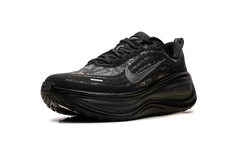 Vomero Plus "Black / Dark Smoke Grey / Anthracite / Metallic Dark Grey" IM3985 001