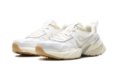 V2K Run WMNS "White Photon Dust Fir" FD0736 108