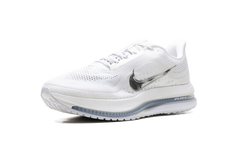 Pegasus Premium "White Metallic Silver" HQ2592 102