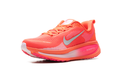 Vomero 18 WMNS"Bright Crimson" HM6804 603