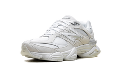 9060 "Reflection White" U906027Z