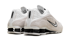 Shox R4 WMNS"White Black Suede" HQ7739 100