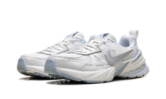 V2K Run WMNS"Platinum Tint Summit White Light Smoke Grey" FD0736 009