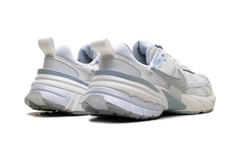 V2K Run WMNS"Platinum Tint Summit White Light Smoke Grey" FD0736 009